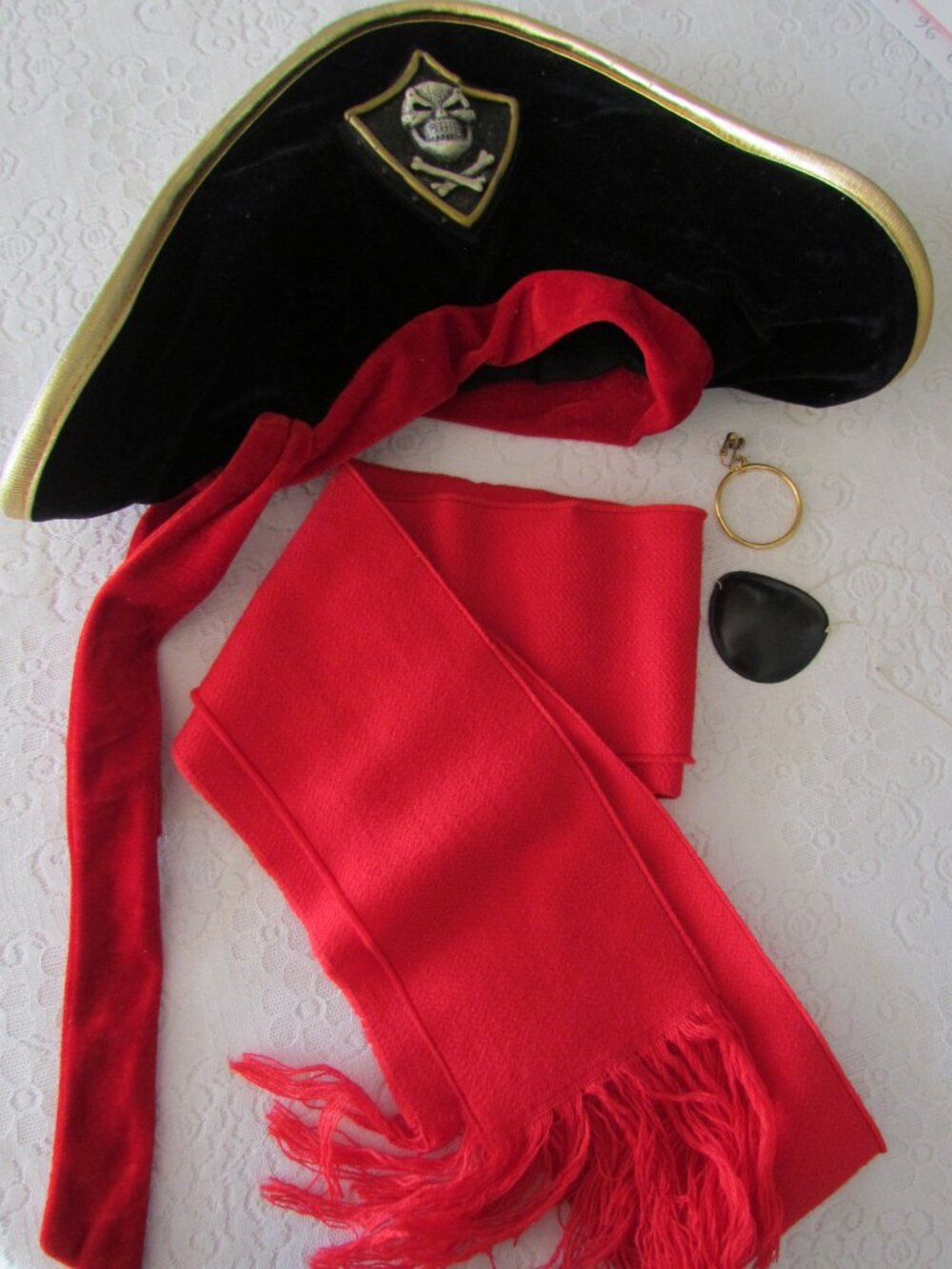 PIRATE HAT, EYE PATCH, EARRING, RED SASH for KID'S HALLOWEEN COSTUME, DRESS-UP